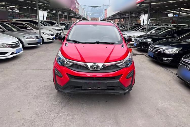 Used BYD Yuan 2016 1.5L Manual Luxury Version Exterior 1
