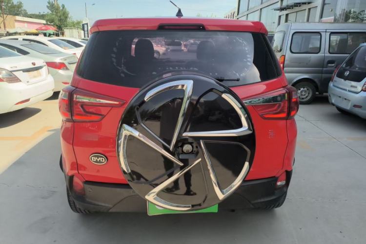 Used BYD Yuan 2016 1.5L Automatic Luxury Version Exterior 2