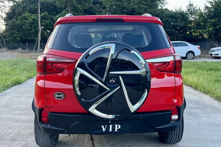 Used BYD Yuan 2016 1.5L Manual Luxury Version Exterior 4
