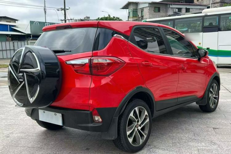 Used BYD Yuan 2016 1.5L Automatic Luxury Version Exterior 6