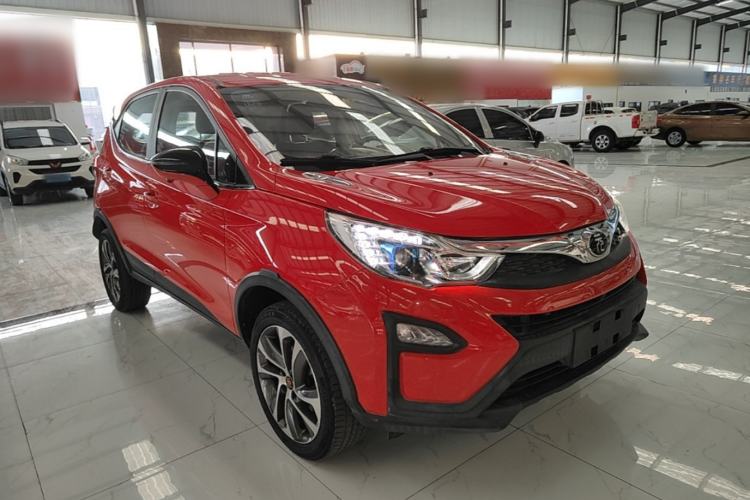Used BYD Yuan 2016 1.5L Automatic Luxury Version Front Right 45 Deg