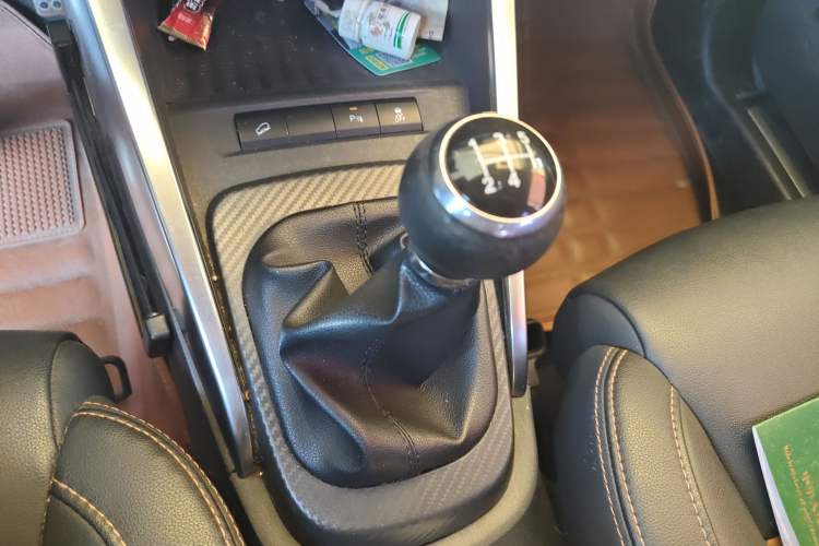 Used BYD Yuan 2016 1.5L Manual Luxury Model Gear Lever