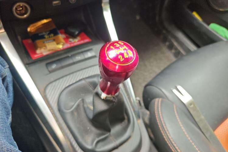 Used BYD Yuan 2016 1.5L Manual Luxury Model Gear Lever