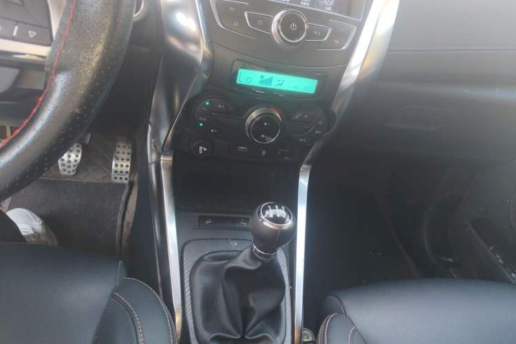 Used BYD Yuan 2016 1.5L Manual Luxury Model Gear Lever