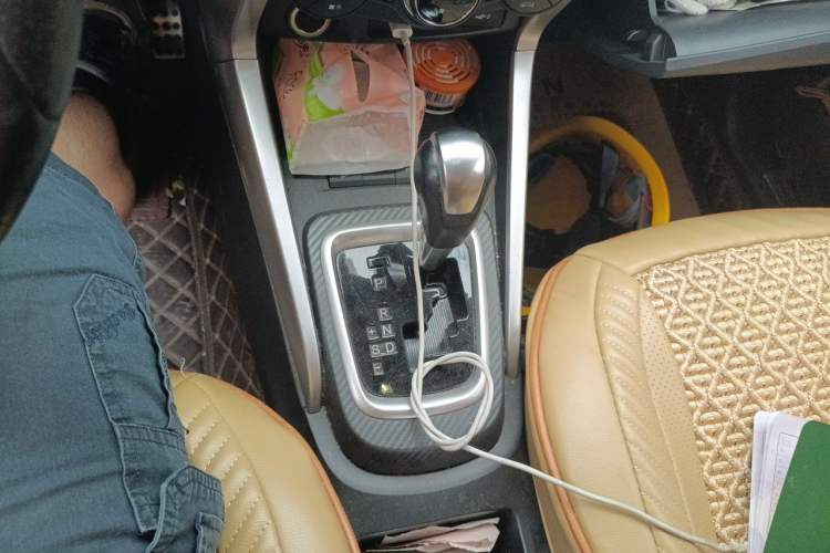 Used BYD Yuan 2016 1.5L Automatic Luxury Version Gear Lever