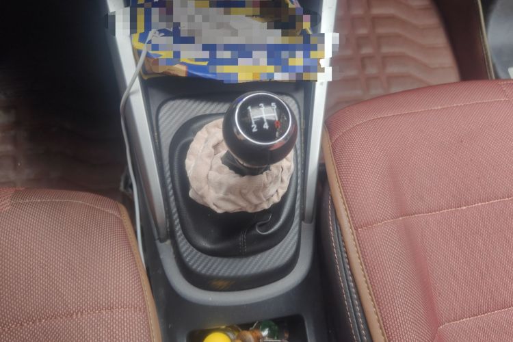 Used BYD Yuan 2016 1.5L Manual Comfort Model Gear Lever