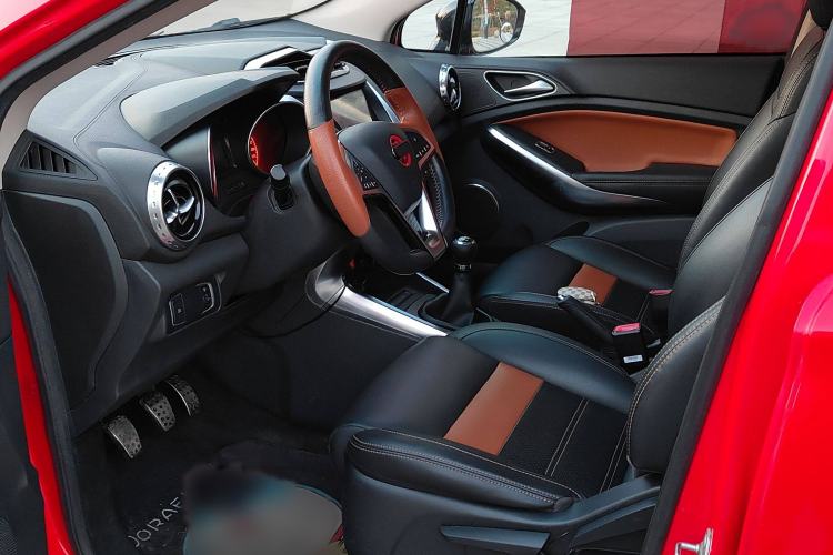 Used BYD Yuan 2016 1.5L Manual Luxury Version Interior 1