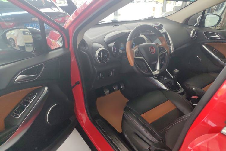 Used BYD Yuan 2016 1.5L Manual Luxury Version Interior 2