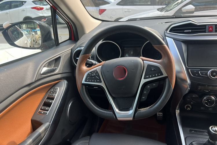 Used BYD Yuan 2016 1.5L Manual Luxury Version Interior 2