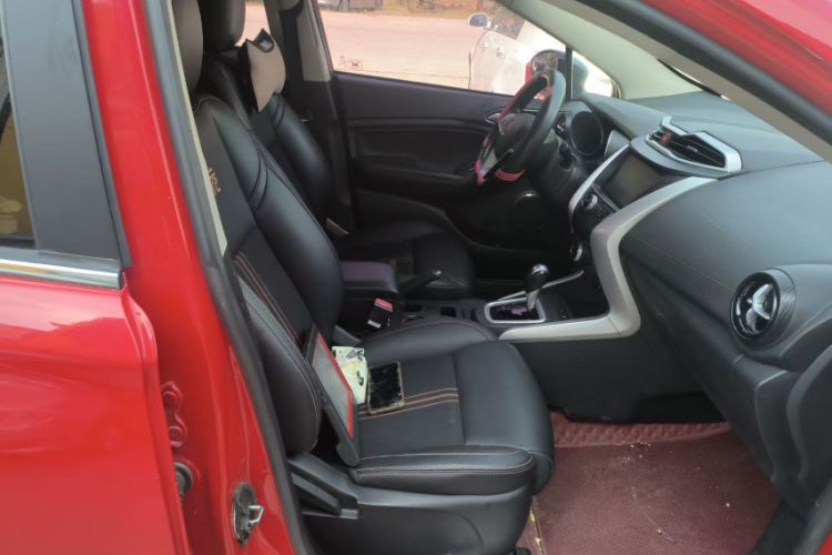 Used BYD Yuan 2016 1.5L Automatic Luxury Version Interior 4