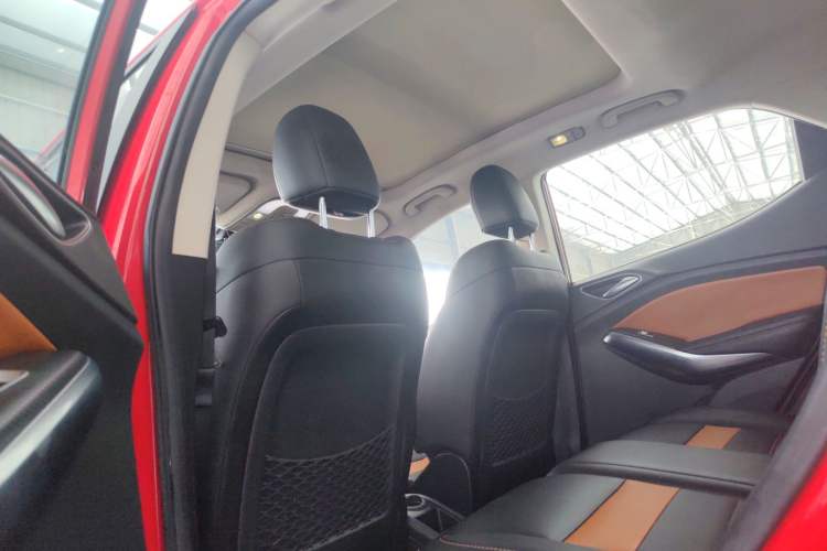 Used BYD Yuan 2016 1.5L Manual Luxury Version Interior 7