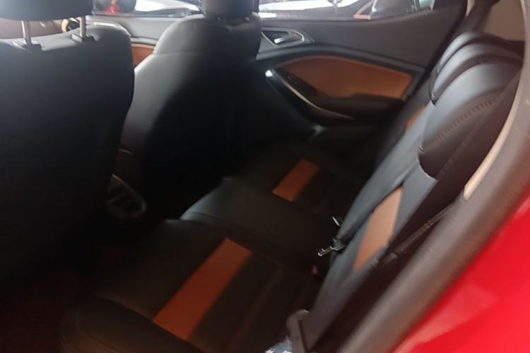 Used BYD Yuan 2016 1.5TID Automatic Flagship Model Left Rear Seat