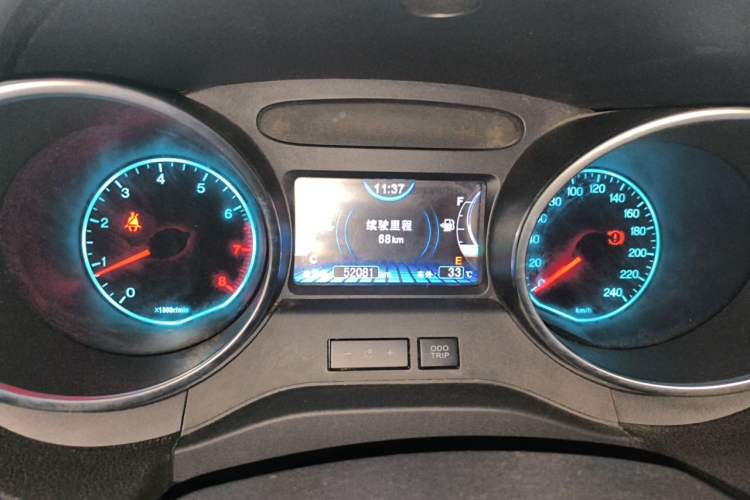 Used BYD Yuan 2016 1.5L Manual Luxury Model Odometer Close Up
