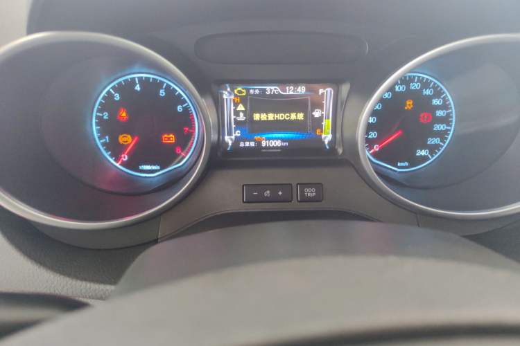 Used BYD Yuan 2016 1.5L Manual Luxury Version Odometer Close Up