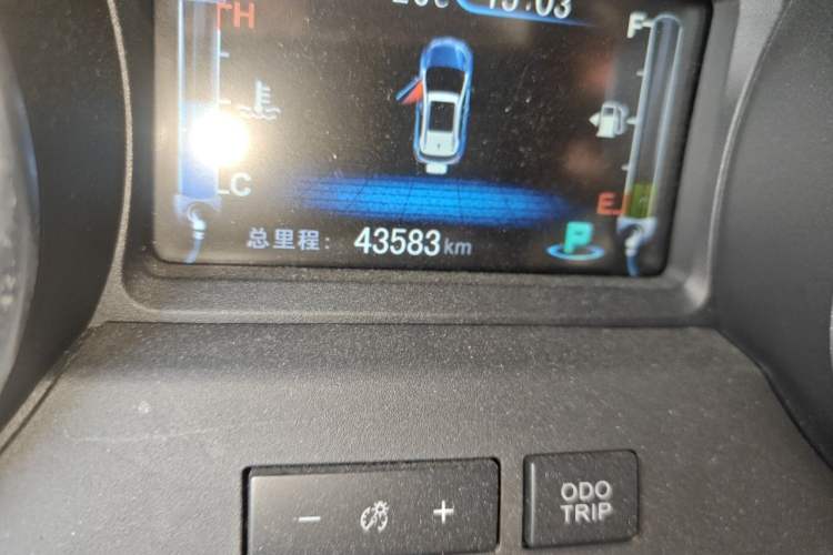 Used BYD Yuan 2016 1.5L Automatic Haoya Model Odometer Close Up