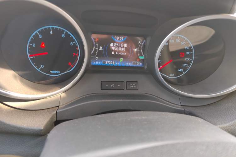 Used BYD Yuan 2016 1.5L Automatic Luxury Version Odometer Close Up