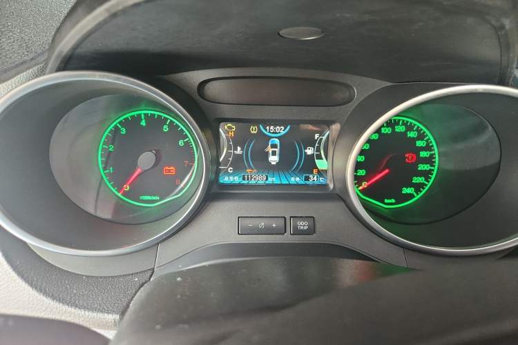 Used BYD Yuan 2016 1.5L Manual Luxury Version Odometer Close Up