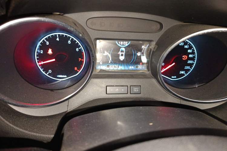 Used BYD Yuan 2016 1.5L Manual Luxury Model Odometer Close Up