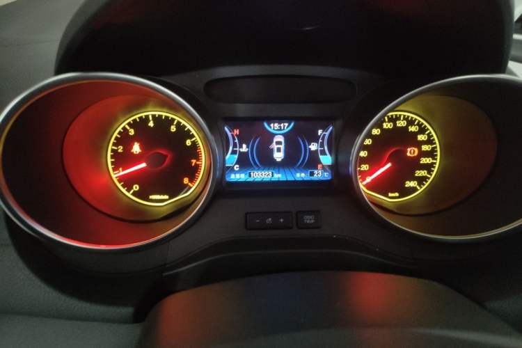 Used BYD Yuan 2016 1.5L Manual Luxury Version Odometer Close Up