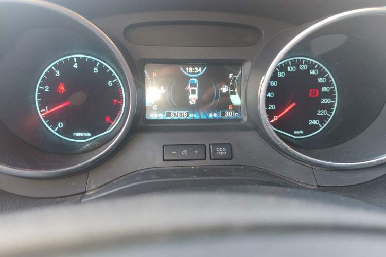 Used BYD Yuan 2016 1.5L Manual Luxury Model Odometer Close Up