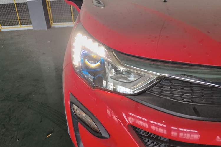 Used BYD Yuan 2016 1.5L Manual Luxury Model Right Front Headlight