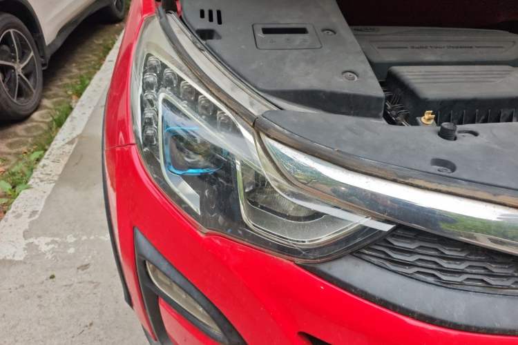 Used BYD Yuan 2016 1.5L Manual Luxury Model Right Front Headlight