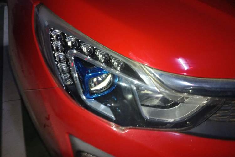 Used BYD Yuan 2016 1.5L Manual Luxury Model Right Front Headlight