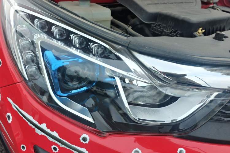 Used BYD Yuan 2016 1.5L Automatic Luxury Version Right Front Headlight