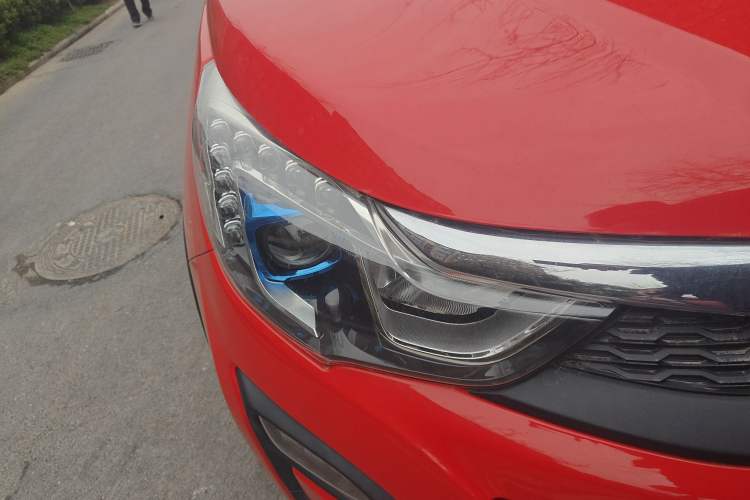 Used BYD Yuan 2016 1.5L Manual Comfort Model Right Front Headlight