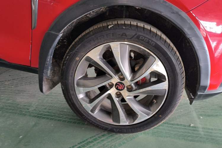 Used BYD Yuan 2016 1.5L Manual Luxury Model Right Front Wheel Hub