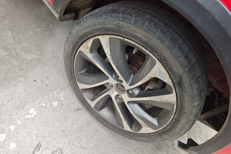Used BYD Yuan 2016 1.5L Manual Luxury Model Right Front Wheel Hub