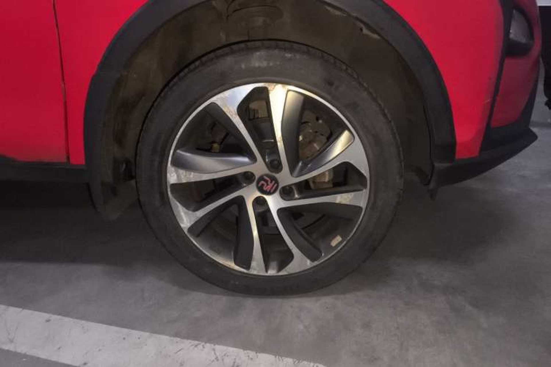 Used BYD Yuan 2016 1.5L Manual Comfort Model Right Front Wheel Hub
