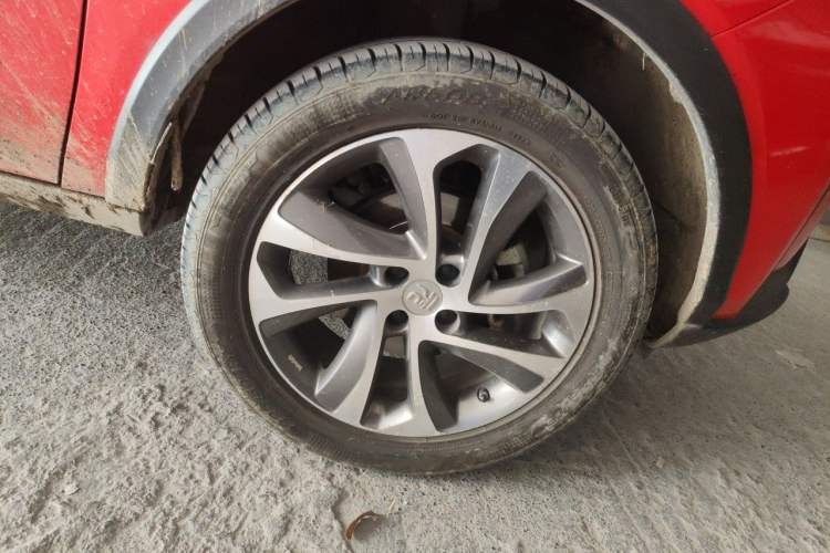 Used BYD Yuan 2016 1.5L Manual Luxury Version Right Front Wheel Hub