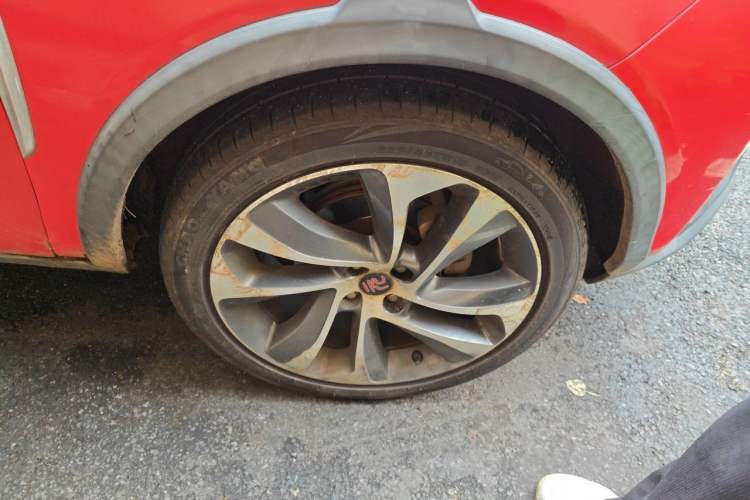 Used BYD Yuan 2016 1.5TID Automatic Prestige Model Right Front Wheel Hub