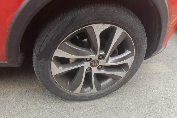 Used BYD Yuan 2016 1.5L Manual Comfort Model Right Front Wheel Hub