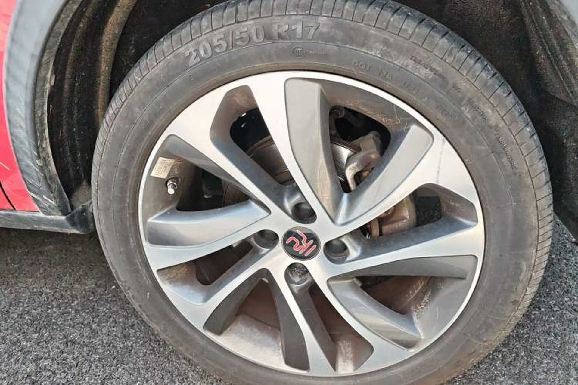 Used BYD Yuan 2016 1.5L Manual Luxury Model Right Front Wheel Hub