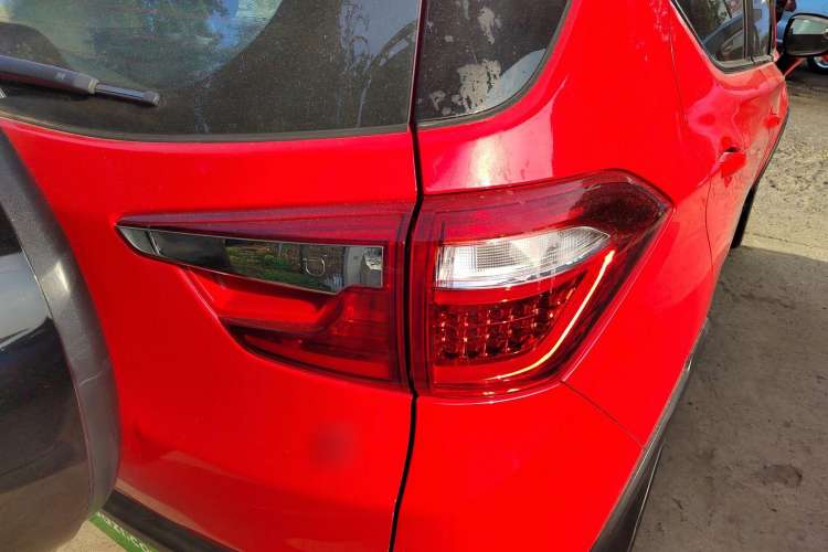 Used BYD Yuan 2016 1.5L Automatic Luxury Version Right Rear Taillight