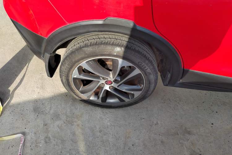 Used BYD Yuan 2016 1.5L Automatic Luxury Version Right Rear Wheel Hub