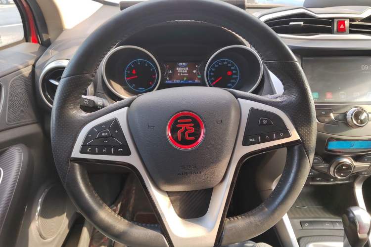 Used BYD Yuan 2016 1.5L Automatic Luxury Version Steering Wheel