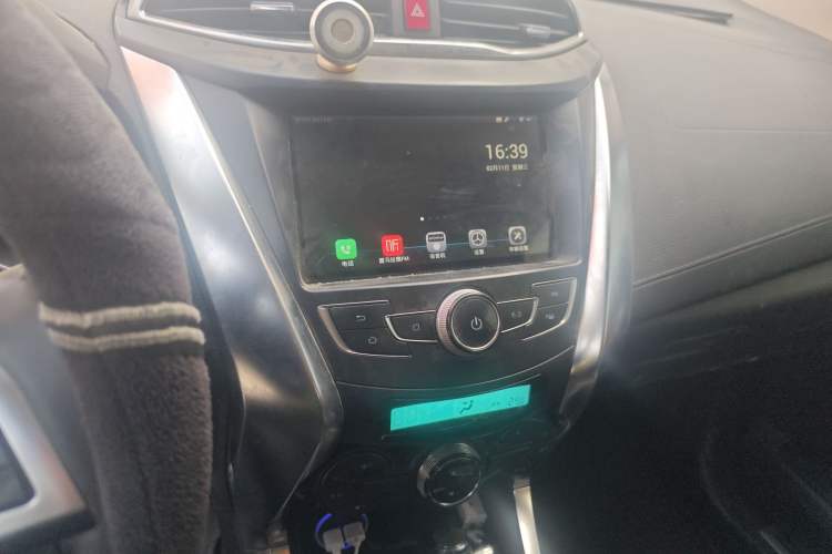 Used BYD Yuan 2016 1.5L Manual Luxury Version Audio And AC Panel