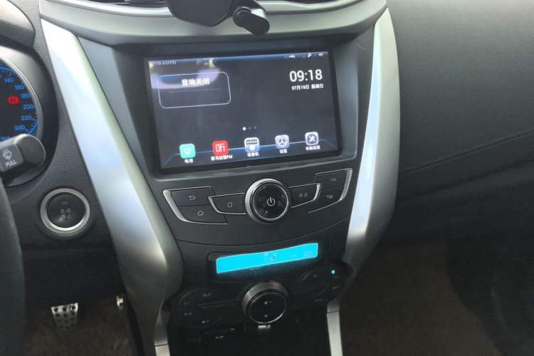 Used BYD Yuan 2016 1.5L Manual Luxury Model Audio And AC Panel