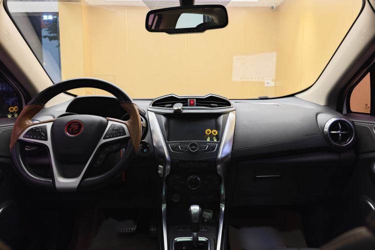 Used BYD Yuan 2016 1.5TID Automatic Flagship Model Audio And AC Panel