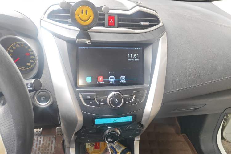 Used BYD Yuan 2016 1.5L Automatic Luxury Version Audio And AC Panel