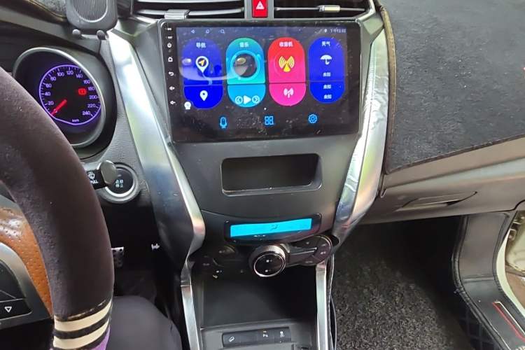 Used BYD Yuan 2016 1.5L Manual Luxury Model Audio And AC Panel