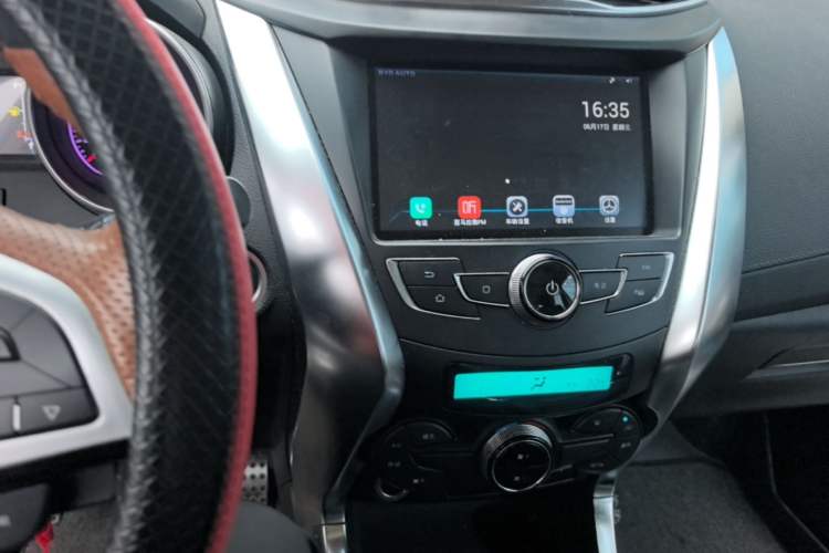 Used BYD Yuan 2016 1.5L Manual Luxury Version Audio And AC Panel