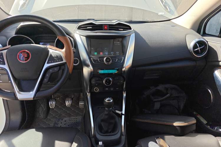 Used BYD Yuan 2016 1.5L Manual Luxury Version Audio And AC Panel