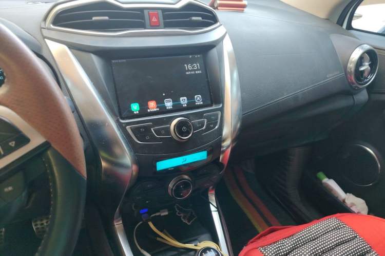 Used BYD Yuan 2016 1.5L Manual Luxury Model Audio And AC Panel