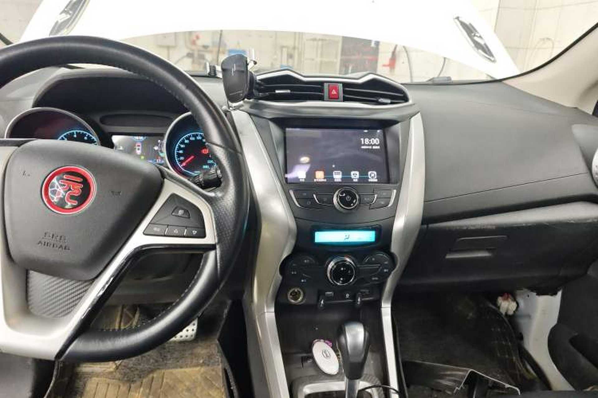 Used BYD Yuan 2016 1.5L Automatic Luxury Version Audio And AC Panel