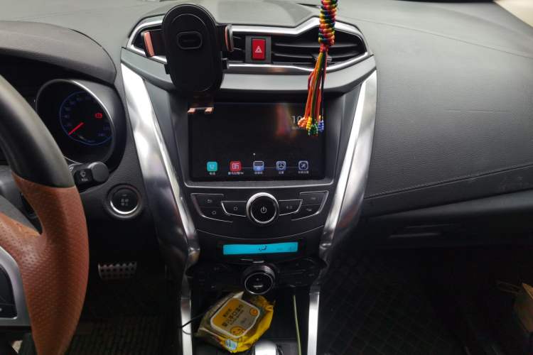 Used BYD Yuan 2016 1.5TID Automatic Luxury Version Audio And AC Panel