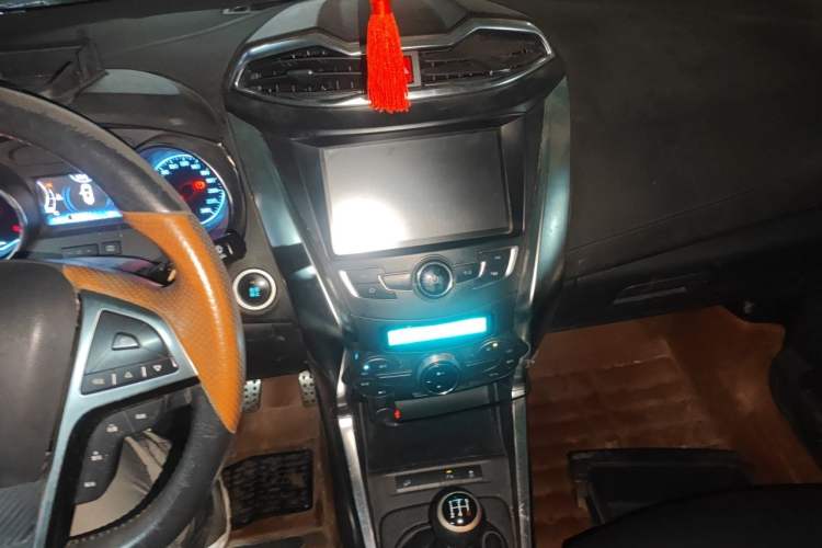 Used BYD Yuan 2016 1.5L Manual Luxury Model Audio And AC Panel